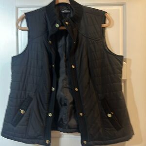 Black vest barely worn